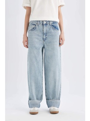 DeFacto Baggy Fit Yüksek Bel Katlamalı Paça Bilek Boy Jean Yıkamalı Pantolon D5439AX24AU