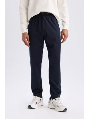 DeFactoFit Sporcu Jogger Eşofman Altı Slim Fit Dar Kesim Standart Paça Skuba Dalgıç Kumaş Beli Lastikli E3931AX24WN