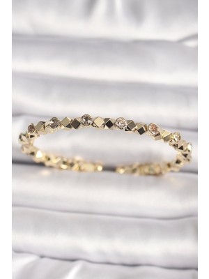Pirinç Gold Renk Zirkon Taşlı Küp Dorika Model Kadın Bileklik