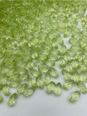 Hedef Bijuteri 100GR Açık Yeşil Renk Içten Delikli Damla Model Akrilik Boncuk,takı, Çanta Boncuğu (~110ADET)
