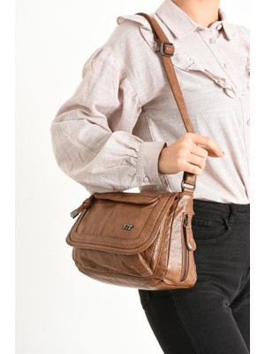 Baginn Y.s.deri Kadın Çapraz Askılı Postacı Çanta Vegan Omuz Çantası 22*15 cm Suni Deri Kapaklı Model