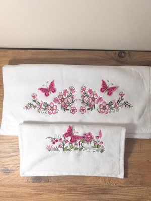 Analı Kızlı 3 Boyutlu Nakışlı Havlu 2 Adet %100 Pamuk (Kelebek)