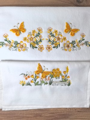 Analı Kızlı 3 Boyutlu Nakışlı Havlu 2 Adet %100 Pamuk (Kelebek)