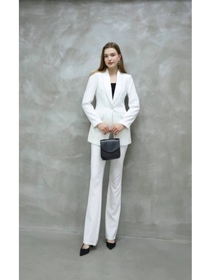 Kadın Yakası Taş Biyeli Düğme Detay Takım