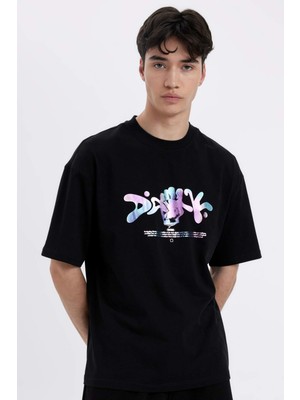 DeFacto Comfort Regular Fit Rahat Kalıp Bisiklet Yaka Sırt Baskılı Kısa Kollu Tişört