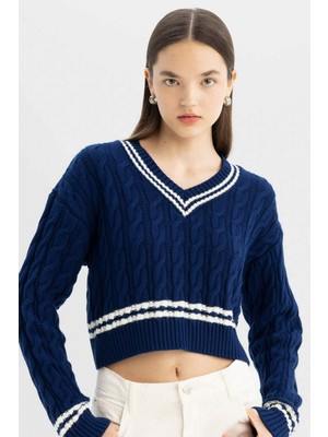 DeFacto Regular Fit V Yaka Saç Örgülü Çizgi Triko Kazak C7321AX24WN