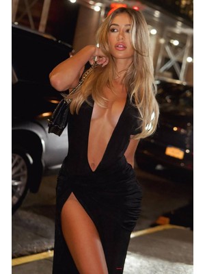 Cindy Derin Dekolteli Elbise