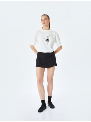 Koton Tül Detaylı Baskılı Bisiklet Yaka Kısa Kollu Tişört