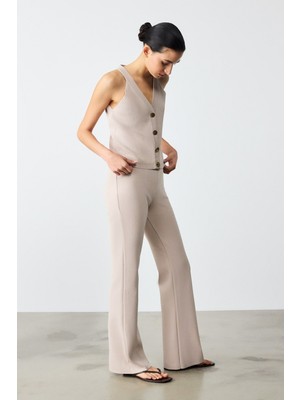 Nervürlü Ispanyol Paça Beige Kadın Pantolon