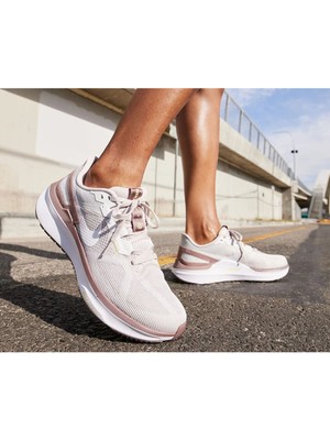 Air Zoom Structure 25 Road Running Kadın Spor Ayakkabı DJ7884-010