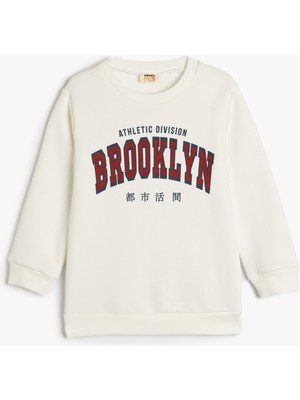Koton Bisiklet Yaka Brooklyn Baskılı Uzun Kollu Şardonlu Sweatshirt