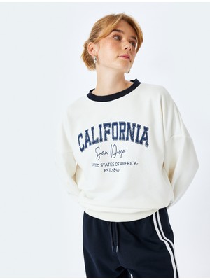 Koton Bisiklet Yaka Uzun Kollu Baskılı Oversize Sweatshirt
