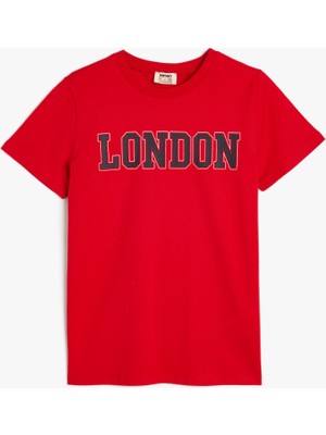 Koton Şehir Baskılı Kısa Kollu Pamuklu Tişört Erkek Çocuk İçin Bisiklet Yaka Rahat Kesim