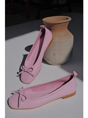 Fiyonklu Düz Taban Babet