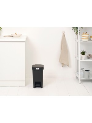 Stepup Dark Grey Plastik Pedallı Çöp Kutusu 10L