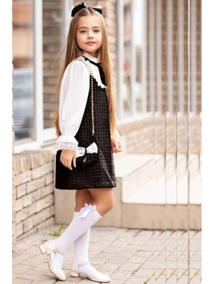 Kız Çocuk Kol Uçları ve Göğsü Dantel Işlemeli Triko Siyah Elbise