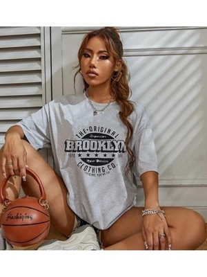 Mercoledi Brooklyn Baskılı Gri Tshirt