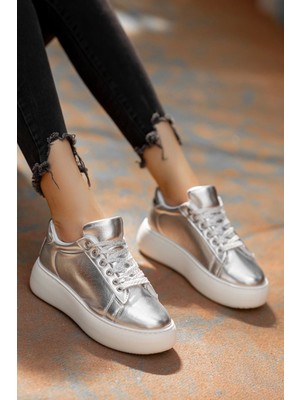 Kazax Nommi Gümüş Rugan Bağcıklı Spor Ayakkabı