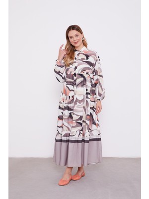 Kahve Eteği Volanlı Soyut Desen Elbise