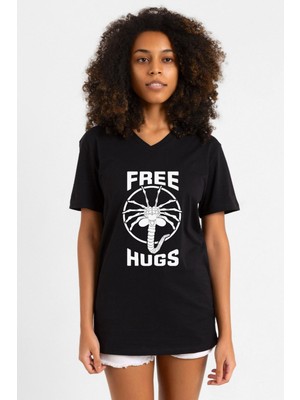 Free Facehugger Hugs Siyah Kadın V Yaka Tshirt