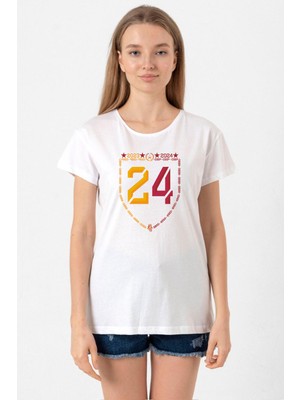 24 Şampiyonluk Beyaz Kadın Bisikletyaka Tshirt