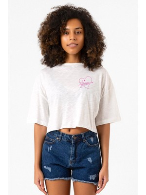 Blackpink Jisoo Signature Beyaz Kırçıllı Kadın Crop Tshirt