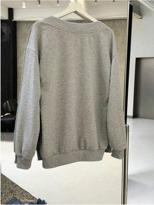 Trendseninle Kadın 3 Iplik Gri Italia Baskılı V Yaka Oversize Sweatshirt