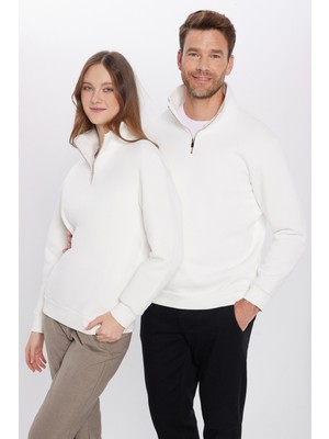 Tudors  Relax Fit Rahat Kesim Pamuklu Içi Polarlı Yarım Fermuarlı Beyaz Dik Yaka Sweatshirt