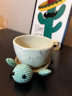 El Yapımı Amigurumi Kaplumbağa Motifli Bardak Altlığı