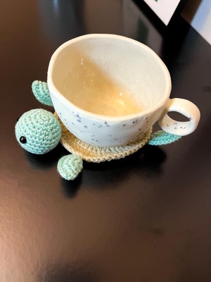 El Yapımı Amigurumi Kaplumbağa Motifli Bardak Altlığı