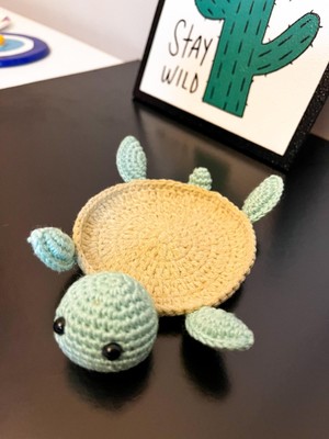 El Yapımı Amigurumi Kaplumbağa Motifli Bardak Altlığı