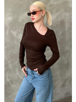 Kahverengi Asimetrik Yaka Kadın Body MG2311