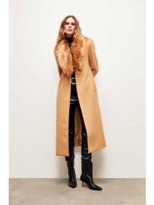 Sateen Yaka Kürklü Uzun Kaban - Camel