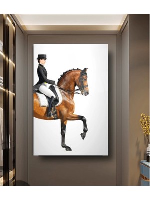 At Üstünde Kadın Sanatsal Cam Tablo