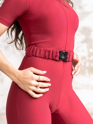 Kısa Kollu Kemerli Midi Boy Spor Tayt Şort Tulum