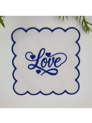 Decofav Mavi Love Yazılı Kalp Tasarımlı Nakışlı Kumaş Kokteyl Peçetesi 1 Adet