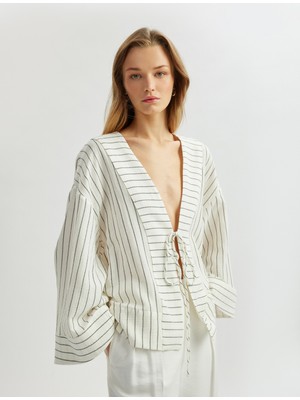 Koton Pamuklu Bağlama Detaylı Uzun Geniş Kollu Kruvaze Kimono Ceket