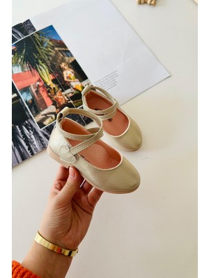 Miniğimin Cicileri Kalp Detaylı Cırtlı Kız Çocuk Ortopedik babet - Altın