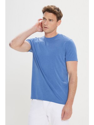 Slim Fit Dar Kesim Bisiklet Yaka Tişört