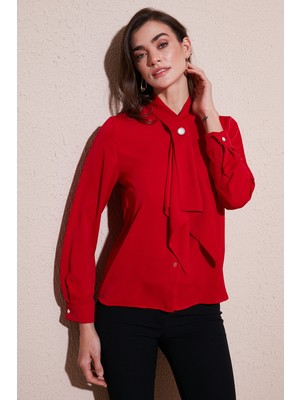 Lela Standart Fit Taşlı Düğmeli Fularlı Yaka Uzun Kollu Gömlek Bayan Gömlek 611GO00333