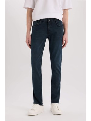 DeFacto Pedro Slim Fit Dar Kalıp Normal Bel Dar Paça Jean Pantolon R8791AZ25SP