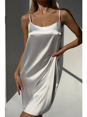 Düz Beyaz Renk Ayarlanabilir Askılı Saten Gecelik