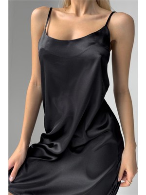 Düz Siyah Renk Ayarlanabilir Askılı Saten Gecelik