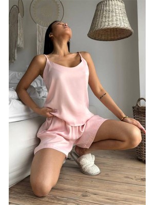 Düz Pudra Askılı ve Şortlu Floş Saten Pijama Takımı