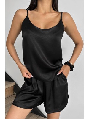 Düz Siyah Askılı ve Şortlu Floş Saten Pijama Takımı