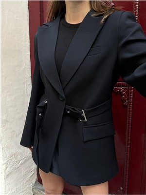 Kadın Siyah Kemer Detaylı Blazer Ceket Standart Kalıp V Yaka Günlük Stil