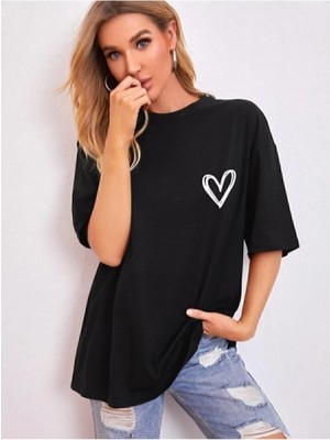 Minimal Kalp Baskılı Siyah Oversize T-Shirt