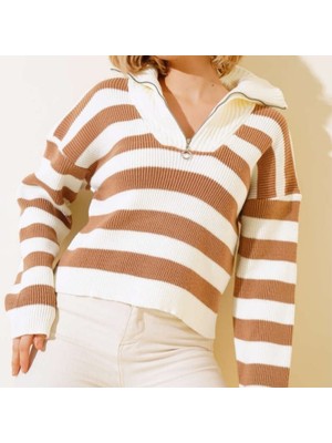 Yarım Fermuarlı Boğazlı Kadın Kazak / Sweat