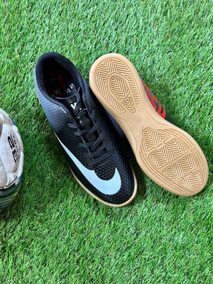 Futsal Kaymaz Salon Futbolu Ayakkabısı Parkur Ayakkabısı