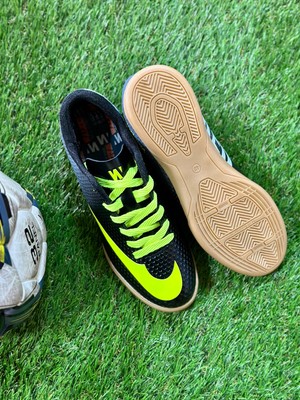 Futsal Kaymaz Salon Futbolu Ayakkabısı Parkur Ayakkabısı